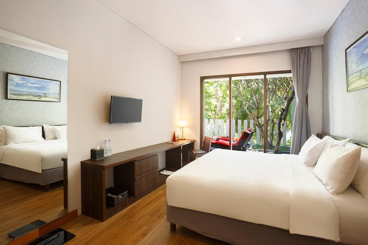 Swiss-Belinn Luwuk Exterior photo